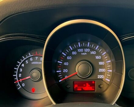 Белый Киа Рио, объемом двигателя 1.6 л и пробегом 43 тыс. км за 10200 $, фото 4 на Automoto.ua