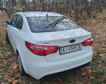 Белый Киа Рио, объемом двигателя 1.59 л и пробегом 208 тыс. км за 6500 $, фото 4 на Automoto.ua