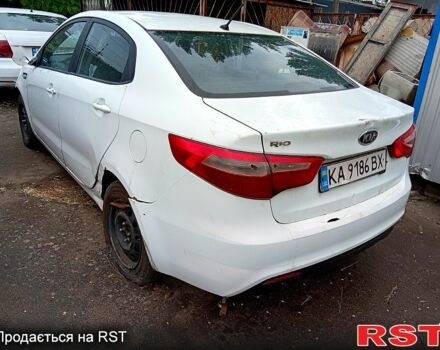 Білий Кіа Ріо, об'ємом двигуна 1.4 л та пробігом 289 тис. км за 3400 $, фото 2 на Automoto.ua