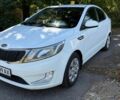 Белый Киа Рио, объемом двигателя 1.4 л и пробегом 129 тыс. км за 7500 $, фото 5 на Automoto.ua