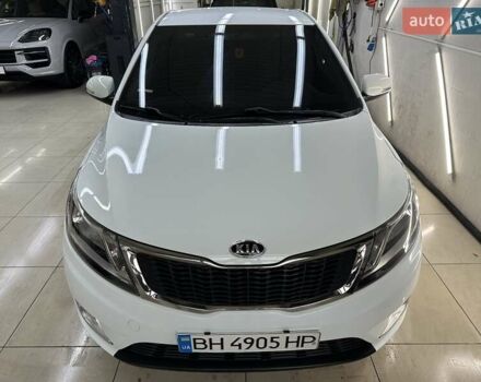 Белый Киа Рио, объемом двигателя 1.59 л и пробегом 112 тыс. км за 8700 $, фото 1 на Automoto.ua