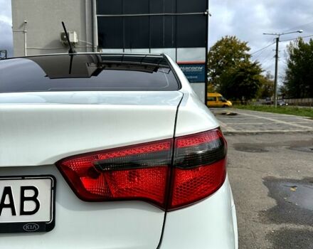 Білий Кіа Ріо, об'ємом двигуна 1.6 л та пробігом 149 тис. км за 8000 $, фото 2 на Automoto.ua