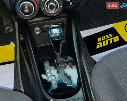 Белый Киа Рио, объемом двигателя 1.59 л и пробегом 150 тыс. км за 7100 $, фото 14 на Automoto.ua