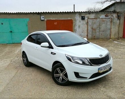 Белый Киа Рио, объемом двигателя 1.6 л и пробегом 135 тыс. км за 3000 $, фото 7 на Automoto.ua
