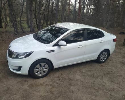Білий Кіа Ріо, об'ємом двигуна 1.4 л та пробігом 158 тис. км за 6500 $, фото 1 на Automoto.ua