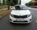 Белый Киа Рио, объемом двигателя 1.4 л и пробегом 250 тыс. км за 7800 $, фото 1 на Automoto.ua