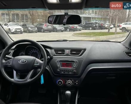 Белый Киа Рио, объемом двигателя 1.4 л и пробегом 125 тыс. км за 8000 $, фото 13 на Automoto.ua