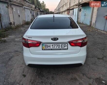Белый Киа Рио, объемом двигателя 1.6 л и пробегом 156 тыс. км за 8700 $, фото 5 на Automoto.ua