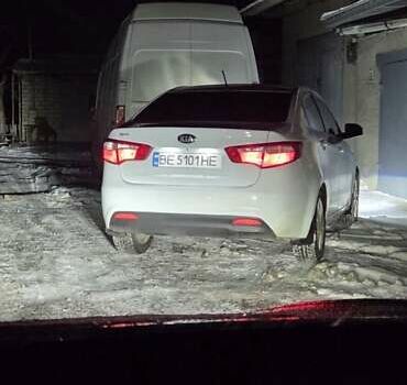 Белый Киа Рио, объемом двигателя 1.6 л и пробегом 126 тыс. км за 9000 $, фото 4 на Automoto.ua