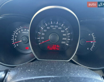 Белый Киа Рио, объемом двигателя 1.4 л и пробегом 214 тыс. км за 8300 $, фото 7 на Automoto.ua