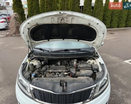 Білий Кіа Ріо, об'ємом двигуна 1.4 л та пробігом 139 тис. км за 8200 $, фото 54 на Automoto.ua