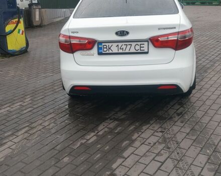 Белый Киа Рио, объемом двигателя 1.4 л и пробегом 125 тыс. км за 7500 $, фото 5 на Automoto.ua