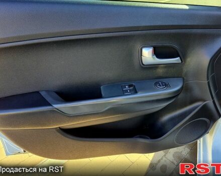 Белый Киа Рио, объемом двигателя 1.4 л и пробегом 176 тыс. км за 8499 $, фото 8 на Automoto.ua
