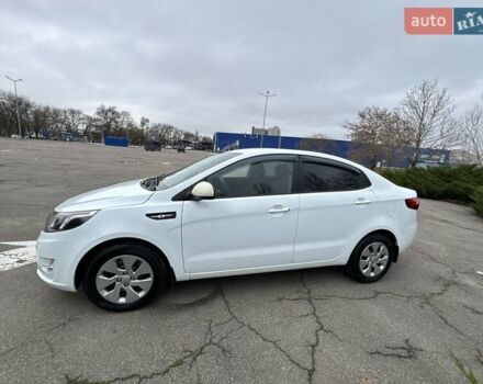 Белый Киа Рио, объемом двигателя 1.4 л и пробегом 140 тыс. км за 7800 $, фото 10 на Automoto.ua
