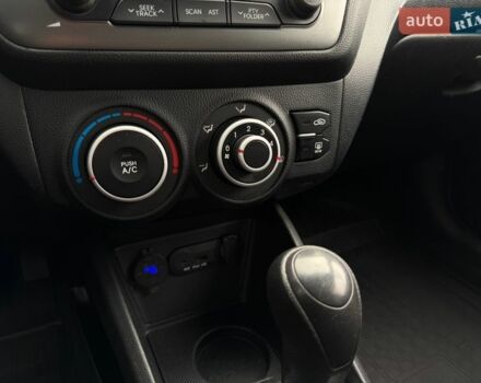 Білий Кіа Ріо, об'ємом двигуна 1.4 л та пробігом 139 тис. км за 8200 $, фото 47 на Automoto.ua