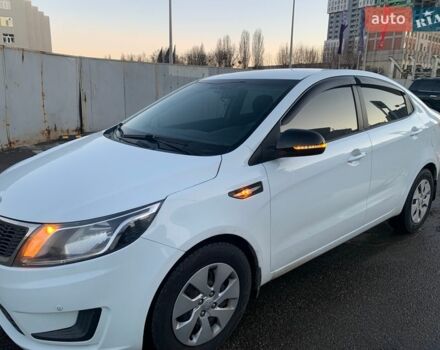 Белый Киа Рио, объемом двигателя 1.4 л и пробегом 216 тыс. км за 8560 $, фото 3 на Automoto.ua