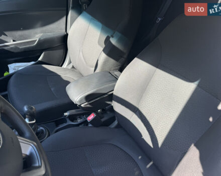 Белый Киа Рио, объемом двигателя 1.4 л и пробегом 94 тыс. км за 8700 $, фото 14 на Automoto.ua