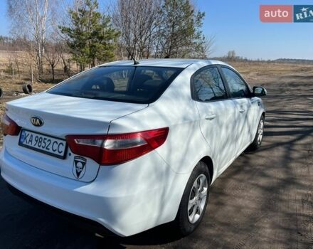 Білий Кіа Ріо, об'ємом двигуна 1.4 л та пробігом 210 тис. км за 5800 $, фото 6 на Automoto.ua