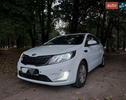 Белый Киа Рио, объемом двигателя 1.59 л и пробегом 172 тыс. км за 9000 $, фото 1 на Automoto.ua