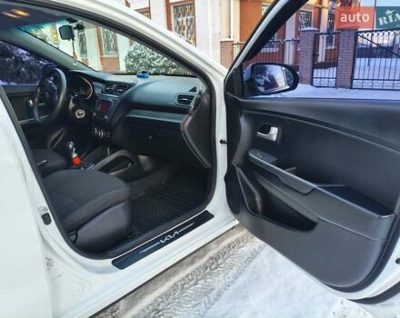 Белый Киа Рио, объемом двигателя 1.4 л и пробегом 144 тыс. км за 7700 $, фото 19 на Automoto.ua