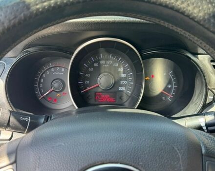 Білий Кіа Ріо, об'ємом двигуна 1.4 л та пробігом 221 тис. км за 5999 $, фото 9 на Automoto.ua