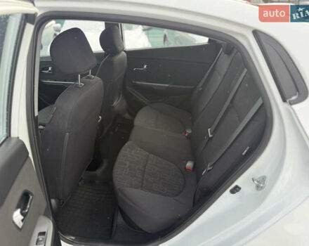 Белый Киа Рио, объемом двигателя 1.6 л и пробегом 148 тыс. км за 7800 $, фото 15 на Automoto.ua