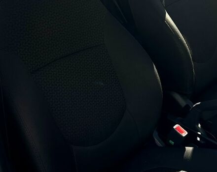 Белый Киа Рио, объемом двигателя 1.4 л и пробегом 176 тыс. км за 8000 $, фото 2 на Automoto.ua