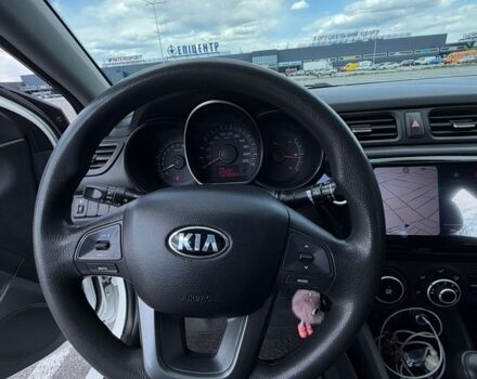 Белый Киа Рио, объемом двигателя 1.4 л и пробегом 125 тыс. км за 6500 $, фото 7 на Automoto.ua