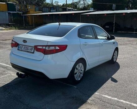 Белый Киа Рио, объемом двигателя 1.6 л и пробегом 267 тыс. км за 7000 $, фото 4 на Automoto.ua