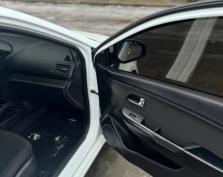 Білий Кіа Ріо, об'ємом двигуна 1.59 л та пробігом 238 тис. км за 6900 $, фото 14 на Automoto.ua