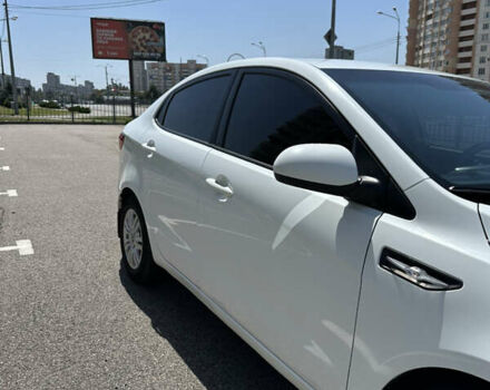 Білий Кіа Ріо, об'ємом двигуна 1.4 л та пробігом 184 тис. км за 7900 $, фото 51 на Automoto.ua
