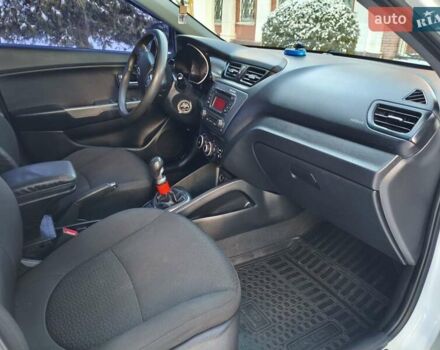 Белый Киа Рио, объемом двигателя 1.4 л и пробегом 144 тыс. км за 7700 $, фото 20 на Automoto.ua