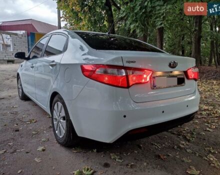Белый Киа Рио, объемом двигателя 1.59 л и пробегом 172 тыс. км за 9000 $, фото 2 на Automoto.ua