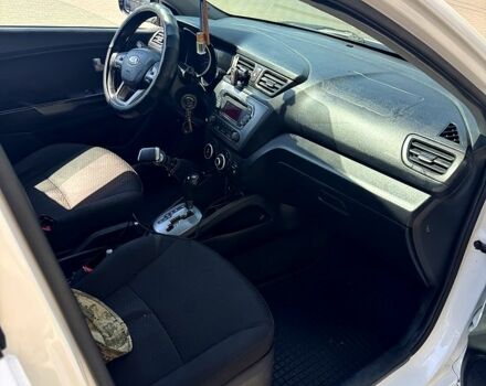 Белый Киа Рио, объемом двигателя 1.4 л и пробегом 222 тыс. км за 6900 $, фото 11 на Automoto.ua