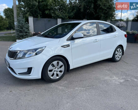 Белый Киа Рио, объемом двигателя 1.4 л и пробегом 169 тыс. км за 7500 $, фото 3 на Automoto.ua