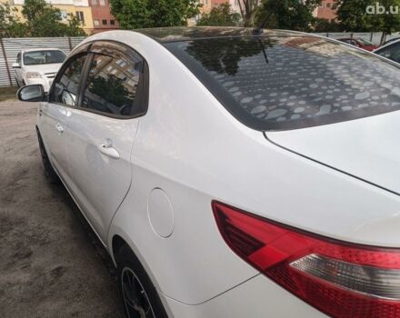 Белый Киа Рио, объемом двигателя 1.4 л и пробегом 55 тыс. км за 10200 $, фото 2 на Automoto.ua