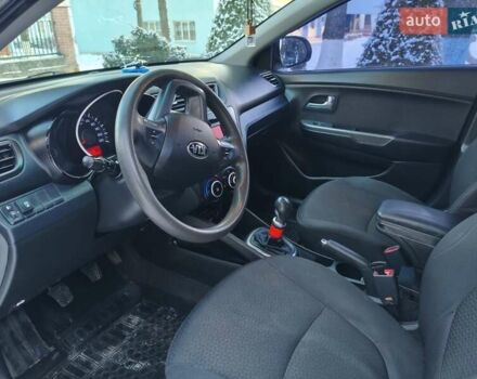 Белый Киа Рио, объемом двигателя 1.4 л и пробегом 144 тыс. км за 7700 $, фото 14 на Automoto.ua