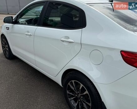Білий Кіа Ріо, об'ємом двигуна 1.4 л та пробігом 139 тис. км за 8200 $, фото 18 на Automoto.ua