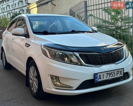 Білий Кіа Ріо, об'ємом двигуна 1.4 л та пробігом 214 тис. км за 6600 $, фото 4 на Automoto.ua