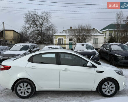 Белый Киа Рио, объемом двигателя 1.6 л и пробегом 148 тыс. км за 7800 $, фото 5 на Automoto.ua