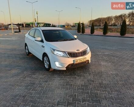 Белый Киа Рио, объемом двигателя 1.4 л и пробегом 160 тыс. км за 8500 $, фото 4 на Automoto.ua