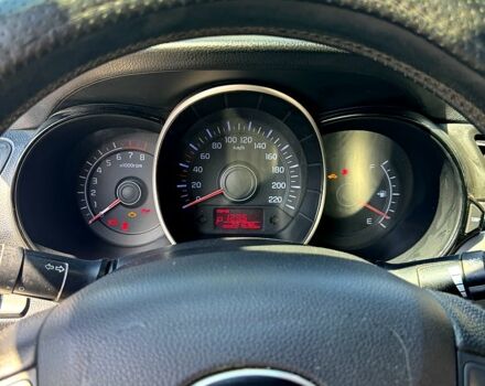 Белый Киа Рио, объемом двигателя 1.4 л и пробегом 222 тыс. км за 6900 $, фото 9 на Automoto.ua
