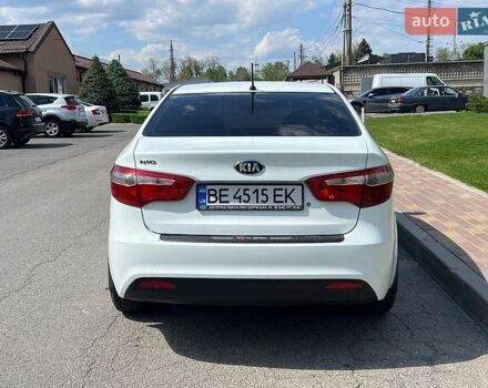 Белый Киа Рио, объемом двигателя 1.4 л и пробегом 140 тыс. км за 8900 $, фото 2 на Automoto.ua