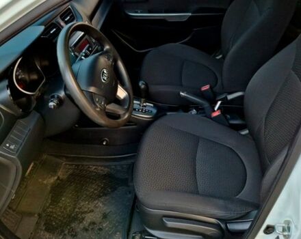 Белый Киа Рио, объемом двигателя 1.4 л и пробегом 87 тыс. км за 8750 $, фото 31 на Automoto.ua