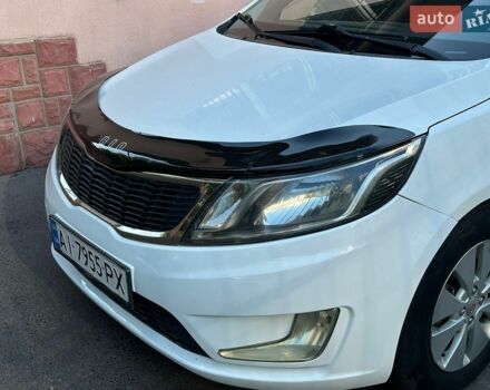Білий Кіа Ріо, об'ємом двигуна 1.4 л та пробігом 214 тис. км за 6600 $, фото 3 на Automoto.ua