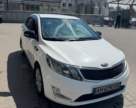 Білий Кіа Ріо, об'ємом двигуна 1.4 л та пробігом 221 тис. км за 5999 $, фото 2 на Automoto.ua