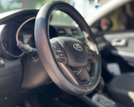 Белый Киа Рио, объемом двигателя 1.4 л и пробегом 220 тыс. км за 8000 $, фото 16 на Automoto.ua