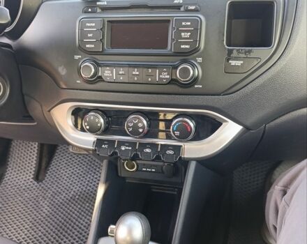 Белый Киа Рио, объемом двигателя 1.6 л и пробегом 160 тыс. км за 8000 $, фото 9 на Automoto.ua