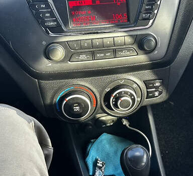 Белый Киа Рио, объемом двигателя 1.4 л и пробегом 214 тыс. км за 8300 $, фото 9 на Automoto.ua