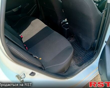 Білий Кіа Ріо, об'ємом двигуна 1.4 л та пробігом 213 тис. км за 7800 $, фото 8 на Automoto.ua